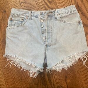 Vintage 90’s Levi’s 501 light wash cut off shorts